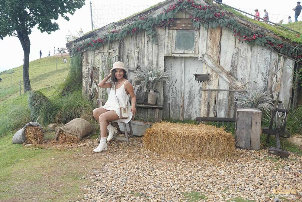 บ้านฮอบบิท Akha FarmVille